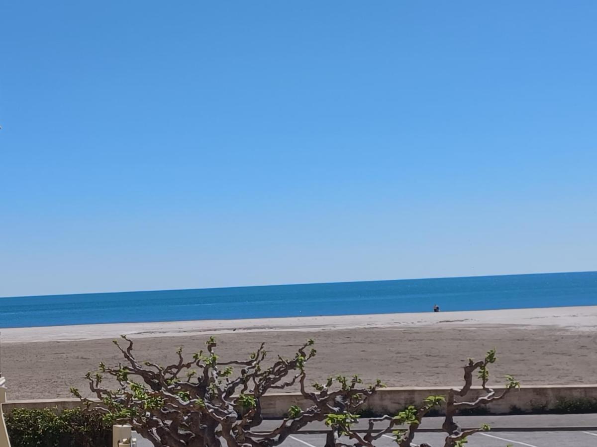 Superbe Appartement Avec Vue Sur Le Port Et Plage Saint-Pierre-la-Mer  Esterno foto